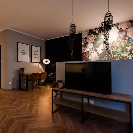 Apartment Floral *